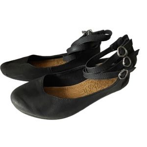 Blowfish zipper strapped shoes
